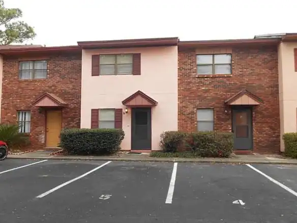 TYNER VILLAS TOWNHOUSE ASSOCIATION INC