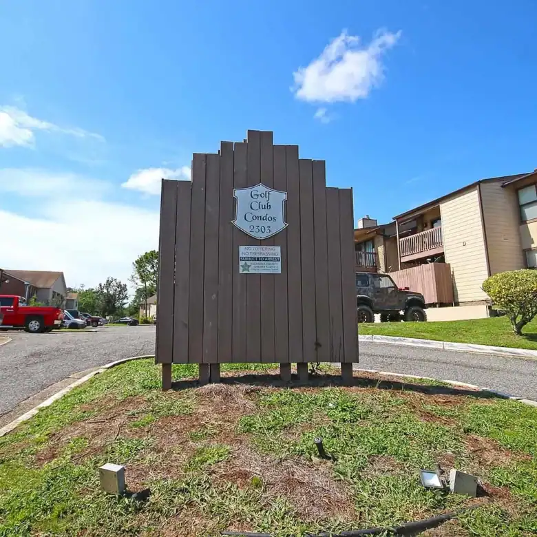 THE GOLF CLUB CONDOMINIUM ASSOCIATION INC