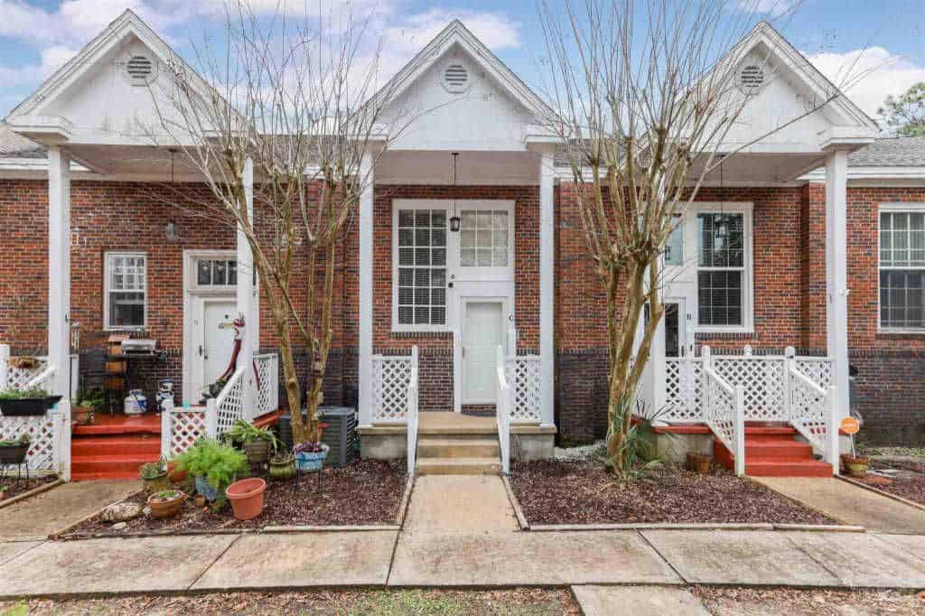 MCMILLAN MANOR HOMEOWNERS ASSOCIATION INC